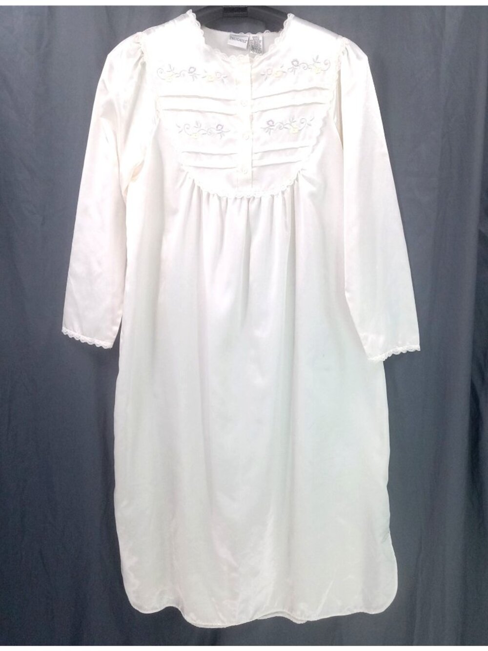 Vintage Delicates Womens Brushed Back Nightgown Size S Pleated Silky Embroidered